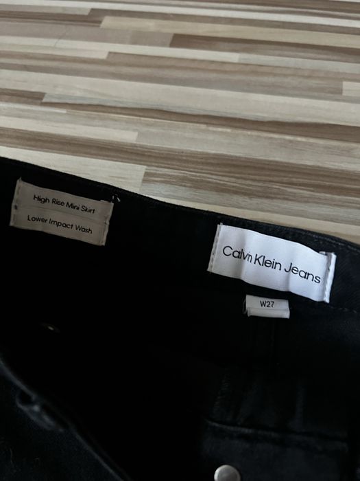 дамски поли Calvin Klein, Boss, Levi’s