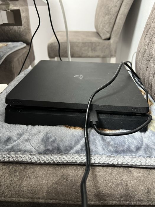 Playstation 2 + FC 24 + GTA 5 + Mortal kombat X + doua manete cu hdmi