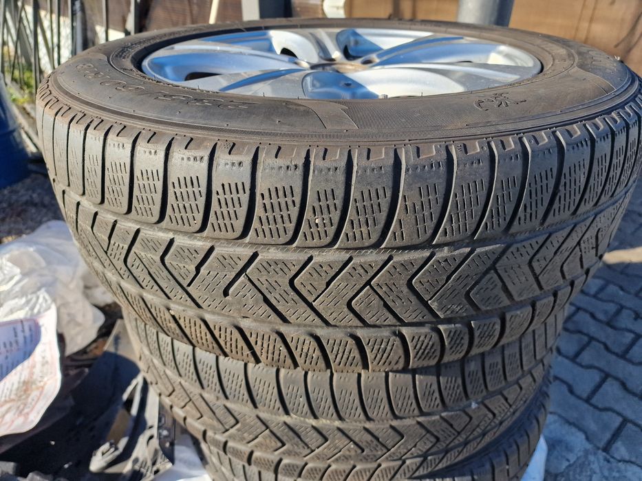 Гуми с Джанти 235/60 R18 Pirelli dot 2017