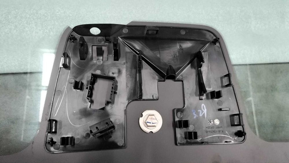 BYD Yuan Plus Лобовое стекло в сборе