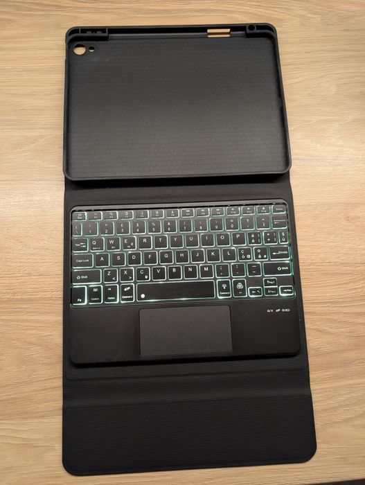 Tastatura + Husa iPad Air/Pro 11 + Pitaka iPad mini 6 + ESR case iPad
