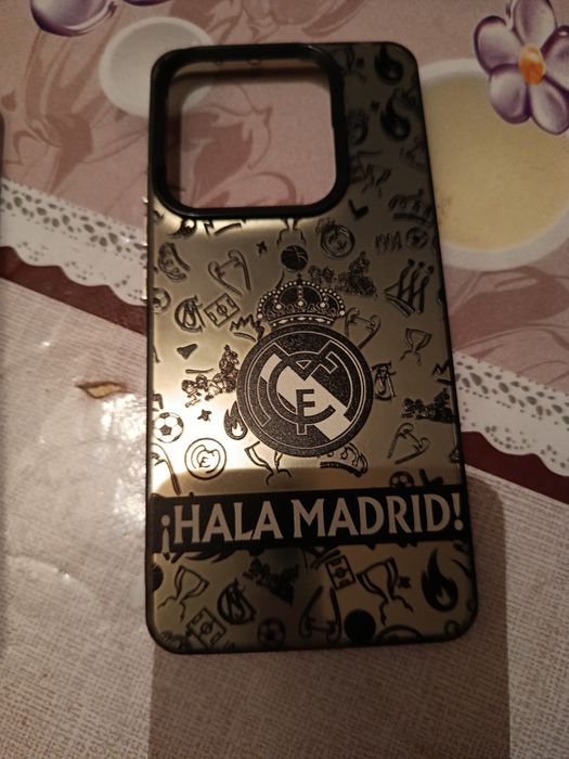 Продам чехлы новые.
