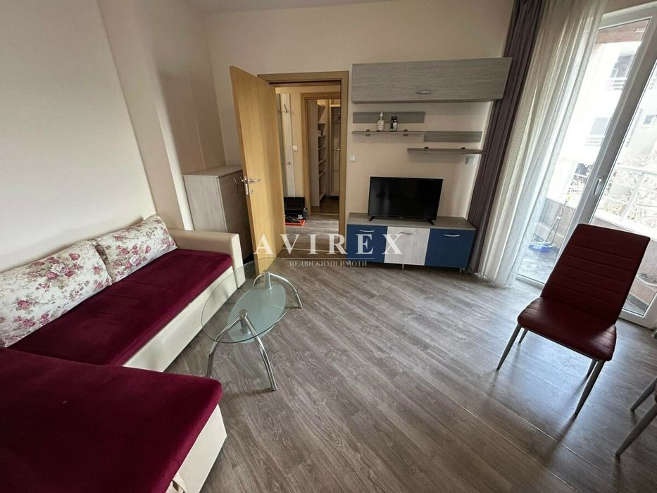 Двустаен апартамент под наем в кв. Тракия