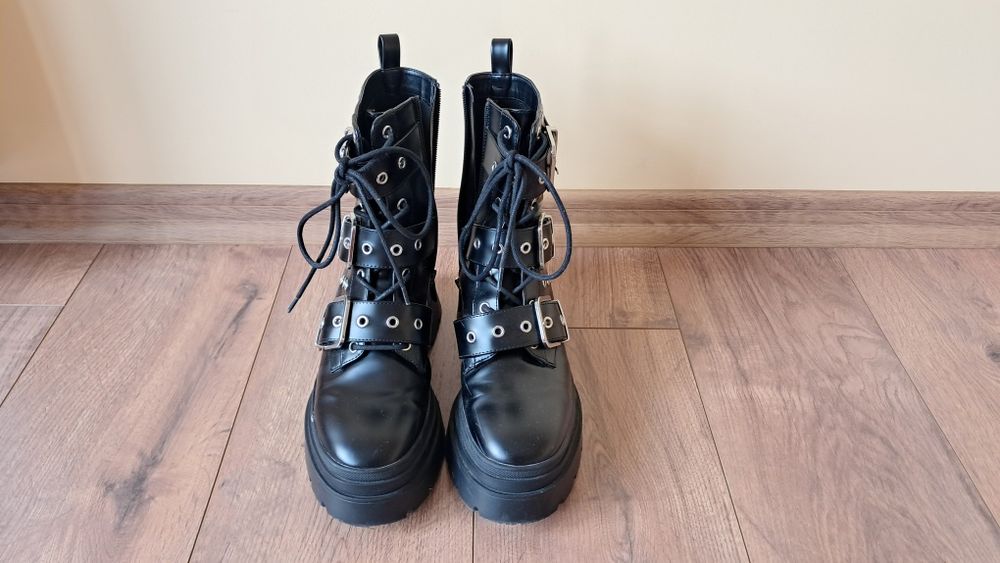 Боти Bershka 38 номер