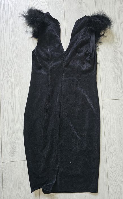 Rochie cu pene neagra
