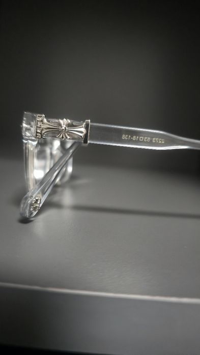 Prada и chrome hearts очила