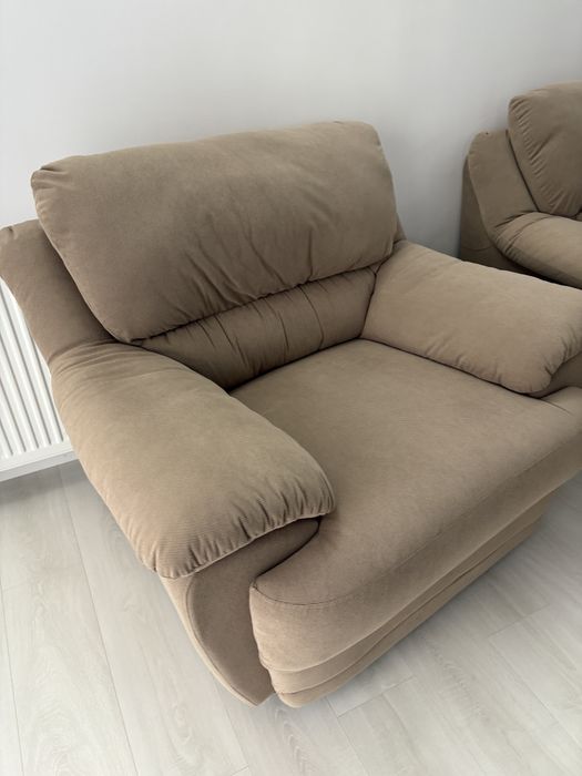 Vand canapea cu doua fotolii