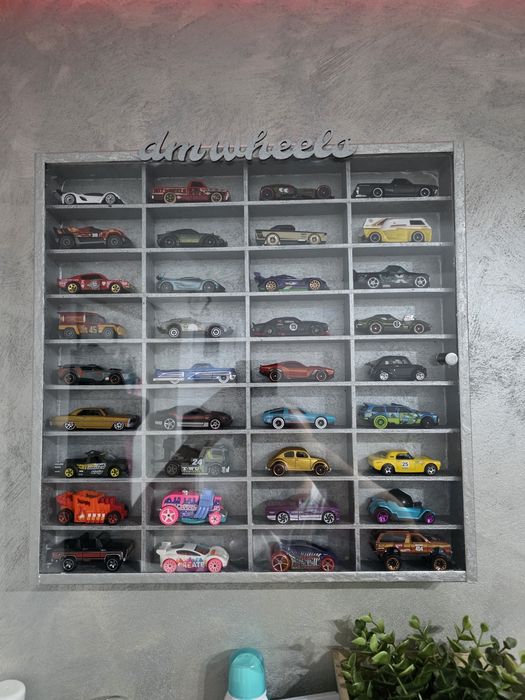 Raft masini hot wheels cu rama si banda led