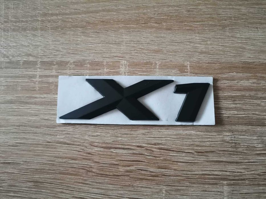 черна емблема за BMW X1