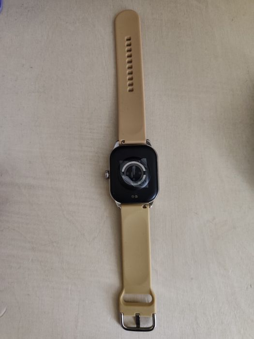 Смарт часовник -ЧИСТО  НОВ