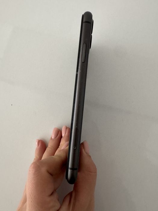 Iphone 11 128gb  черный продам