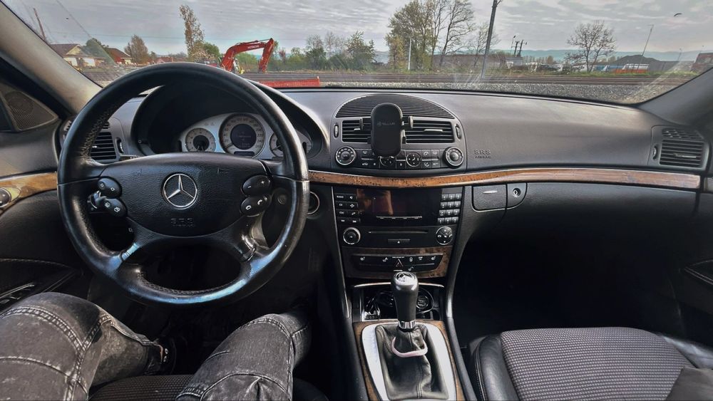 MERCEDES-BENZ E-Class 2004 — imagine 2