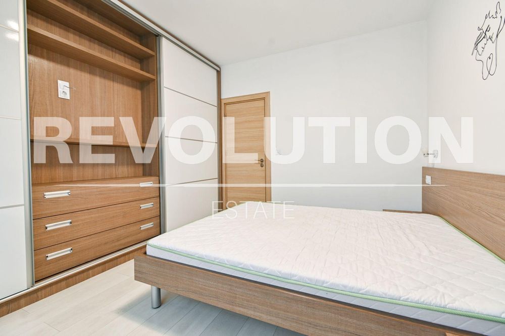 Дава се под наем Тристаен апартамент в София, Студентски град - 80 кв.м за 847.62 € - Снимка #8