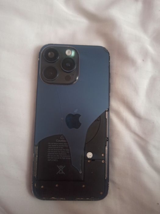 Продаю айфон 15 про макс срочно
