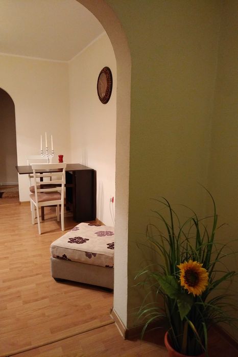 Apartament 50m2 renovat, zona Precista