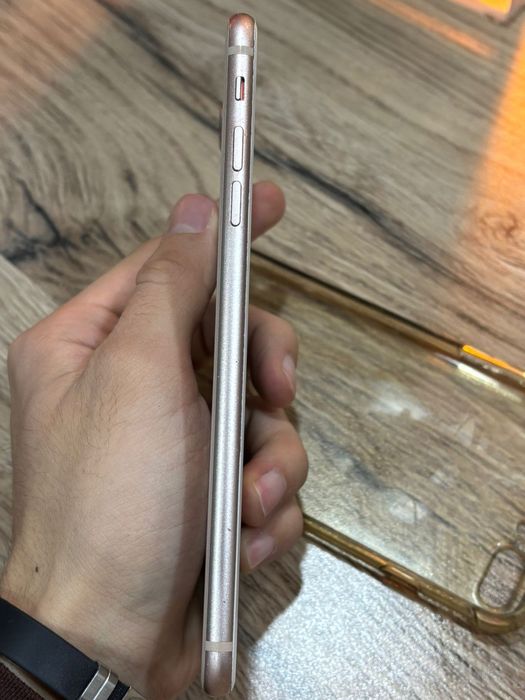 iphone 8 plus продаю