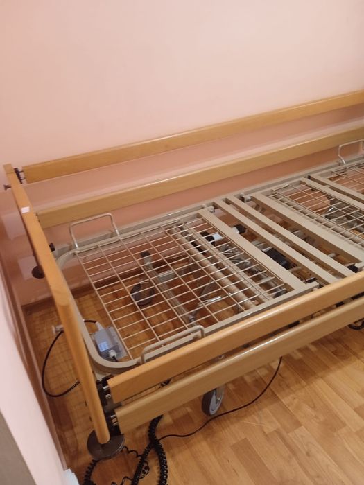 Pat electric medical cu telecomandă și saltea