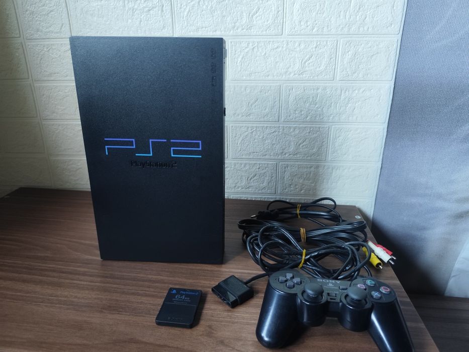 Продам PS2 FAT...
