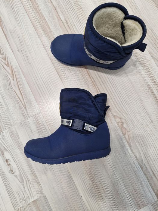 Продам зимние сапоги на мальчика