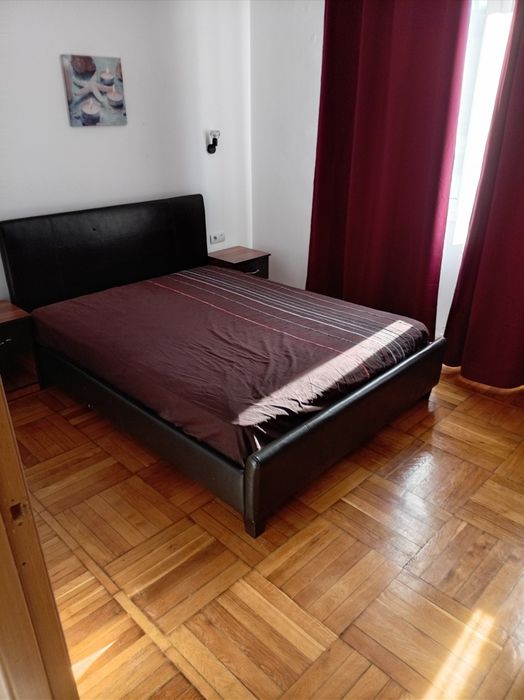 Închiriez apartament
