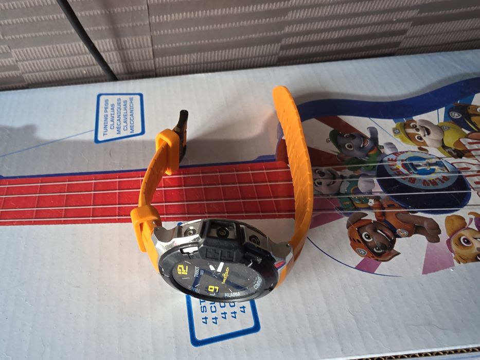 Продавам Tissot touch