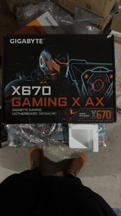 Placă de bază Gigabyte X670 Gaming X AX – Socket AM5, DDR5, PCIe 5.0