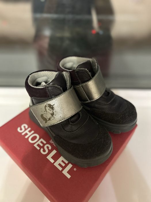 Детские весенние ботиночки