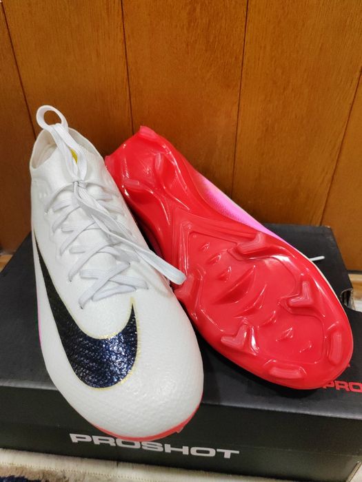 Butsi Nike Mercurial yangi