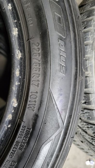 Продам резину 225×55 R17