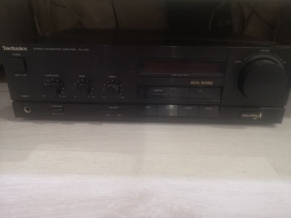 Technics усилвател и CD