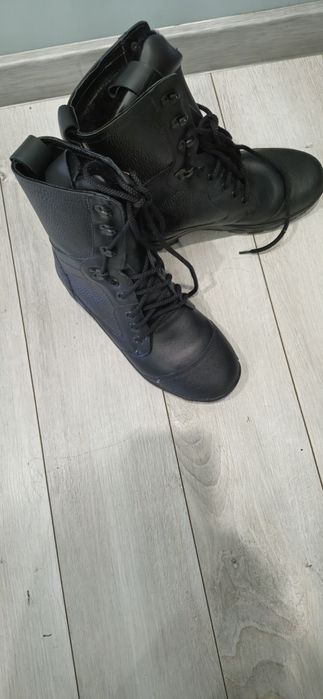 Кожанные берцы военная обувь