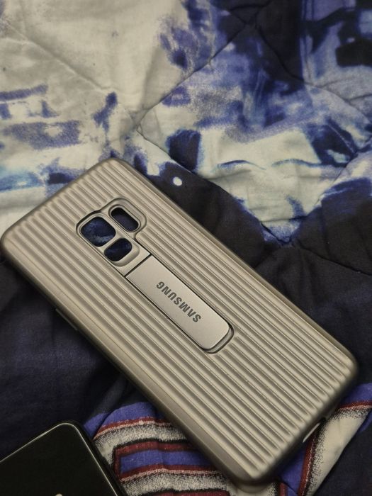 Samsung s9 64gb с оригинал чехлом