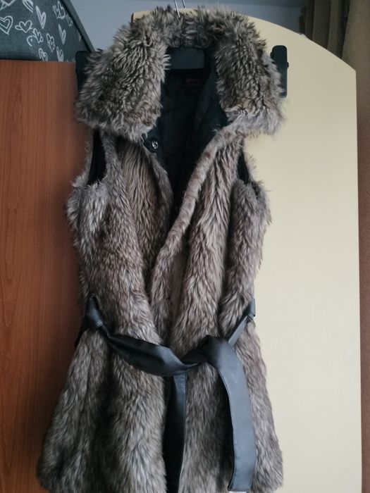 Vestă de blană artificială