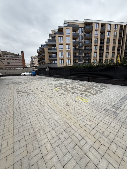 Външно парки място под наем