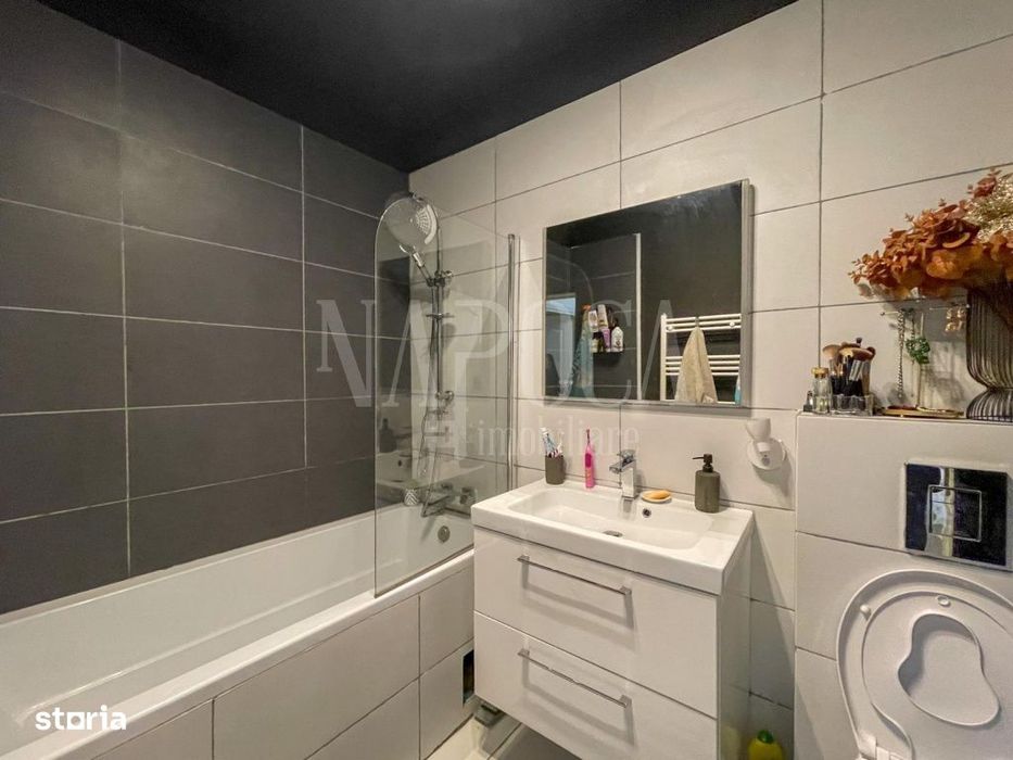 Apartament 3 camere de vanzare in Floresti