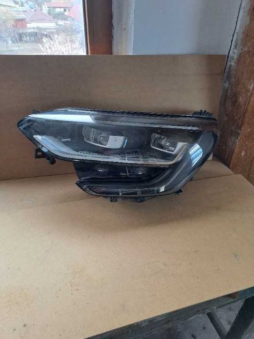 Far stanga Renault Megane 4 full led pure vision original 260601093R