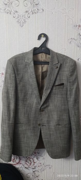 Продам пиджак качество "LUX"