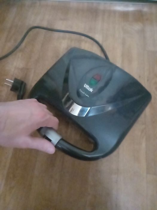 Вафельница орешница оладушница