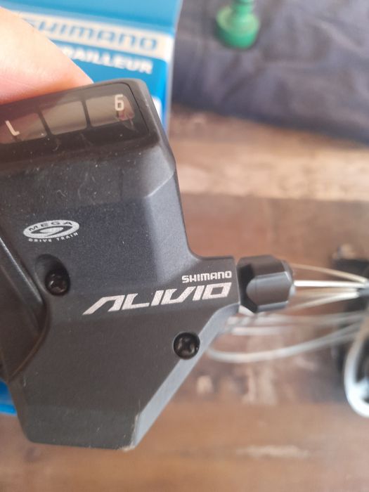 Заден дерайльор и  команда и за 9 скорости shimano