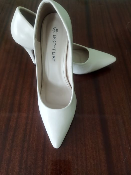 Продам туфли женские