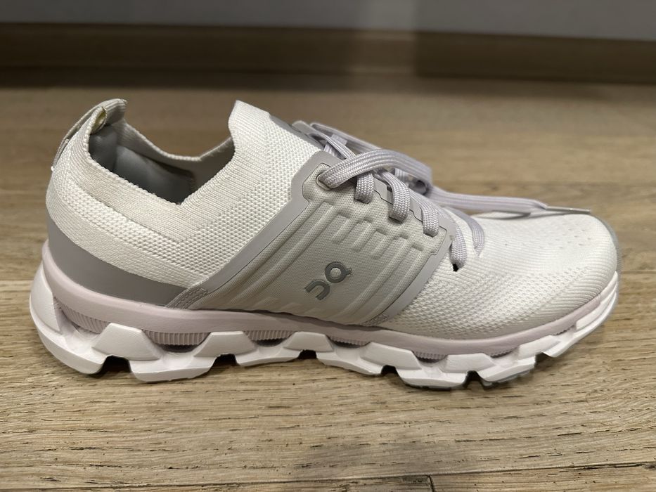 On Cloud дамски маратонки