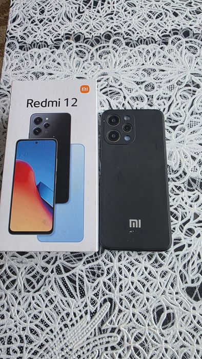 Телефон Redmi 12