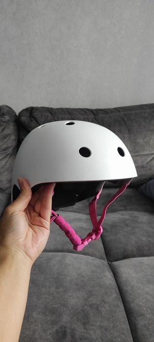 Шлем защитный (велосипед / ролики ) размер М