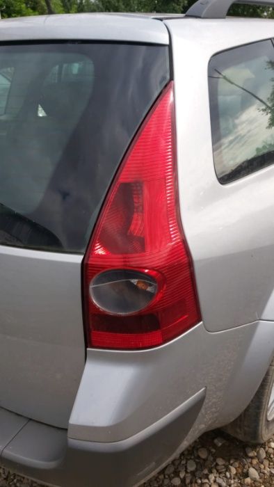 Dezmembrez Renault Megane 2 break 1.9 DCi