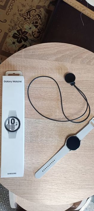 Часы samsung galaxy watch 4