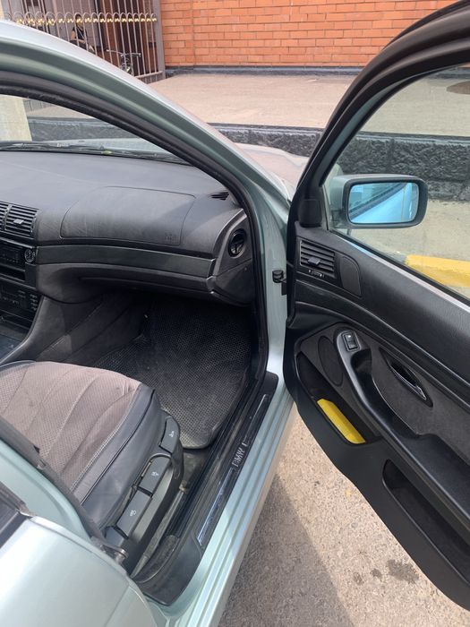 BMW 5 Series 520I