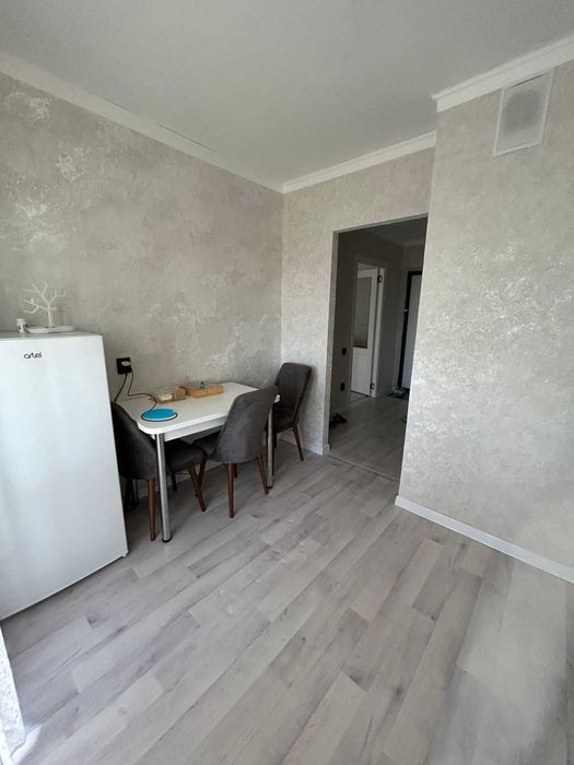 Продам 1 комнатную 8 мкр