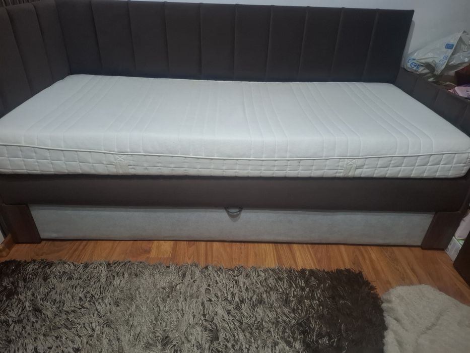 Vănd pat de o persoană