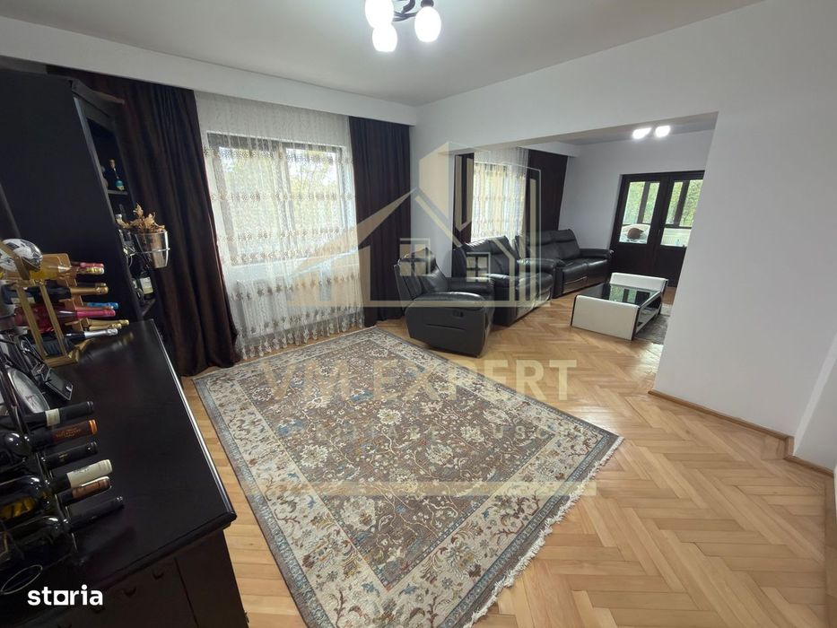 Vila S+P+E-306 Mp, Teren 2078 Mp, Campulung