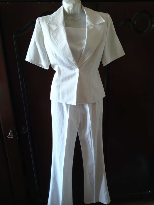 продам женский костюм летний лён